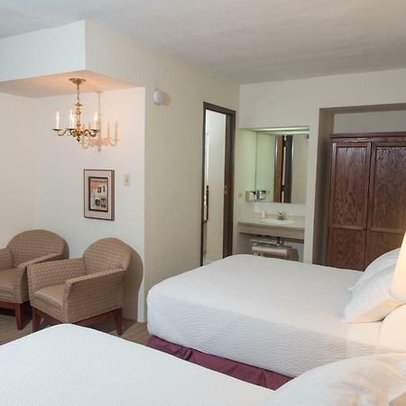 The Write Inn Hotel Оук Парк Екстериор снимка