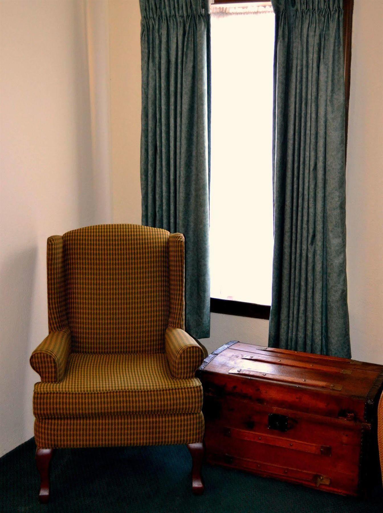 The Write Inn Hotel Оук Парк Екстериор снимка